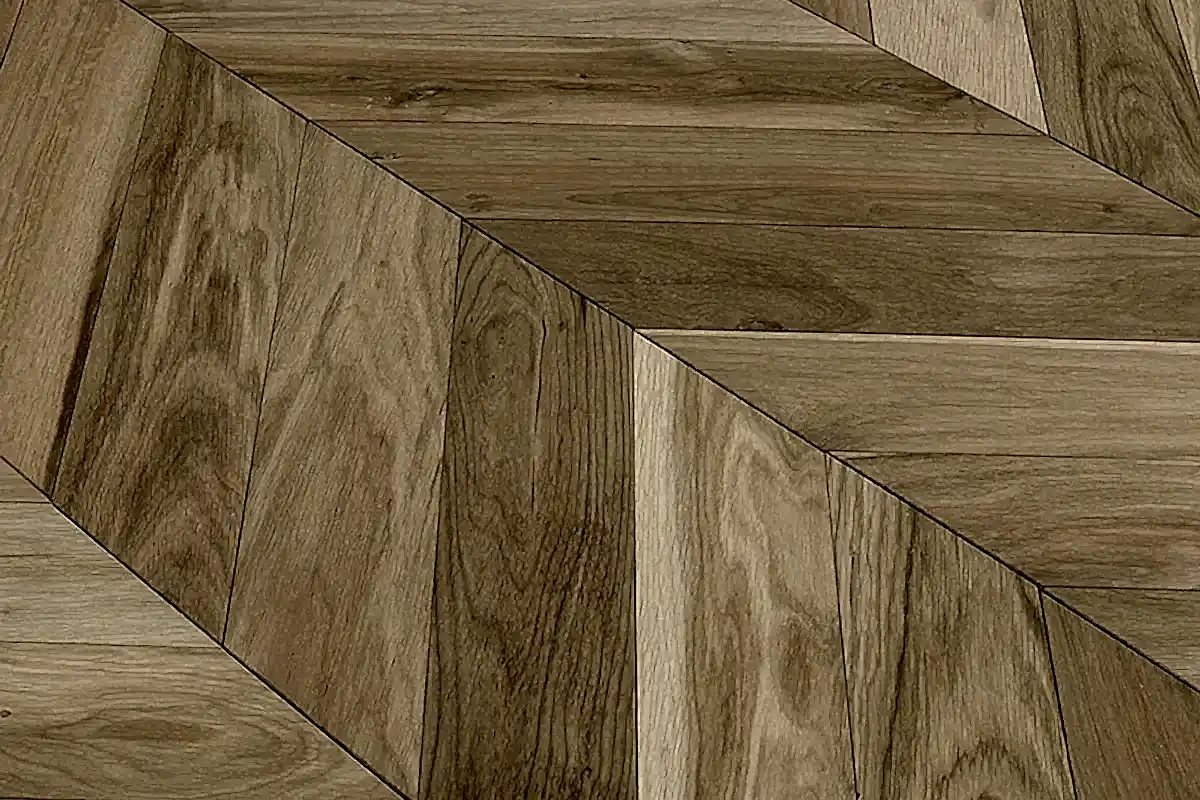 Galleria Professional Engineered Select Oak Chevron 14mm x 110mm Unfinished